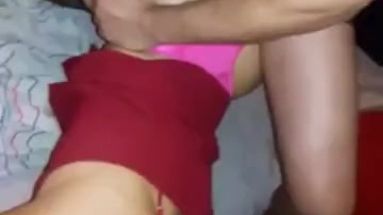 Tangalı Türk Orospuya Arkalı Önlü Giriyorlar