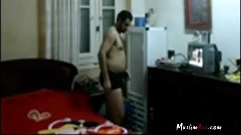 Türbanlı Arap Annesiyle Amatör Sert Sikiş
