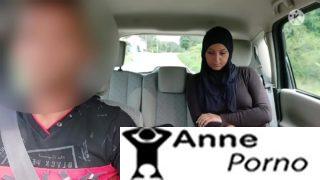 Kocasından Bıkan Arap Kadın Taksiciye Veriyor