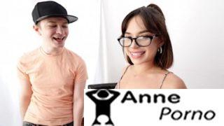 Küçük Memeli Bal Amcıklı Genç Kızın İlk Pornosu