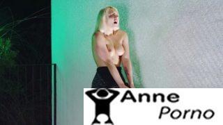 Sarışın Komşu Amcık Yalatmayı Çok Seviyor