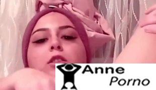 Türk Türbanlı Mastürbasyon Yapıyor