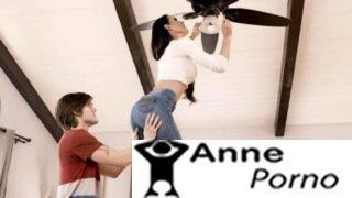 Anne Oğlunu Sikişerek Ödüllendiriyor