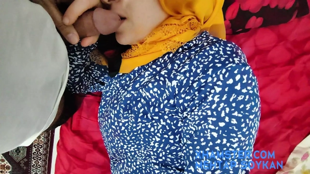 Orospu Üvey Annesi Uyurken Ağzına Veren Piç Kurusu Türk Genci