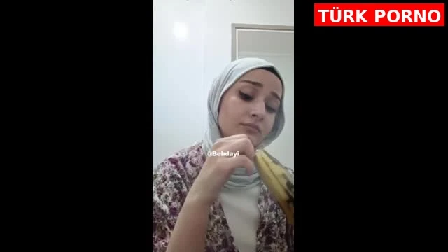 Ahlaksız Türbanlı Sakso Becerilerini Geliştirmek İçin Nimeti Kullanarak Günaha Giriyor
