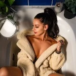 Evelin Stone Profile