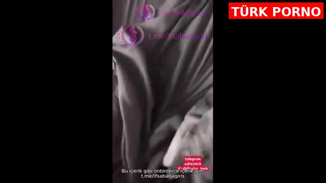 Sevgilisinin Kafasının Üstüne Çıkıp Yarrağıyla Boğmaya Çalışan Vicdansız