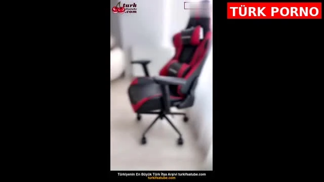 Dancer Aybik Yarrak Açlığını Gidermek İçin Damarlı Dildoyu Kullandı