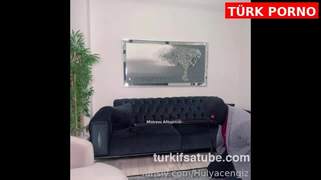 Köle Taciri Hülya Cengiz Yeni Kölesine Ayaklarının Altını Yalatıp Pırıl Pırıl Yaptırıyor