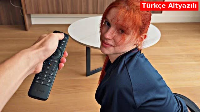 İtalya Maçını İzlerken Rahat Durmayıp Abuk Sabuk Hareketler Yapan Kız Kardeşimi Yatırıp Siktim